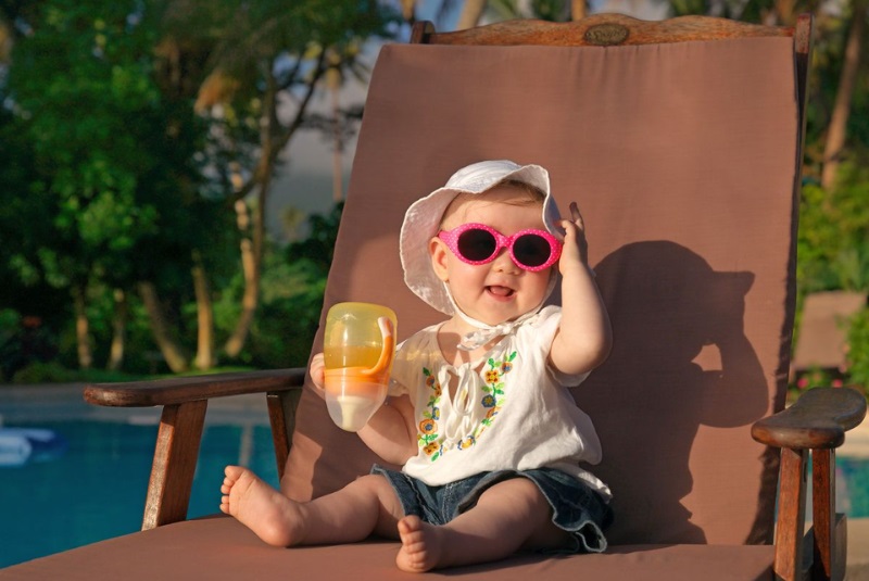 Thời gian tắm nắng cho trẻ sơ sinh khi nào tốt nhất? Lời khuyên cho bố mẹ