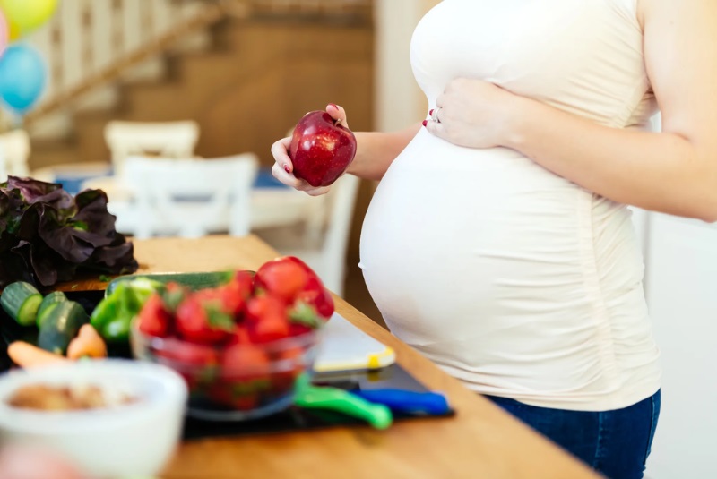 Ăn gì để vào con không vào mẹ? Top thực phẩm tốt cho thai kỳ