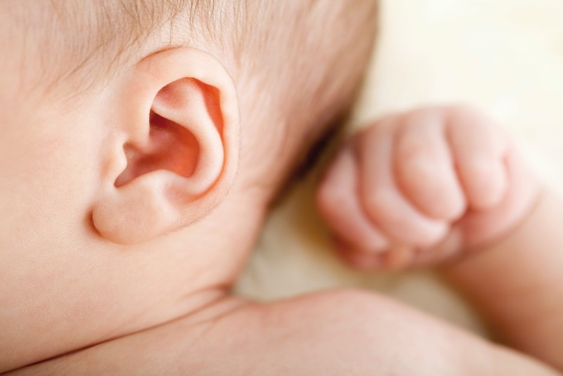 Một số lưu ý cần biết khi vệ sinh tai cho trẻ