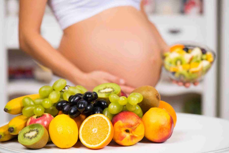 Lợi ích của việc ăn hoa quả trong khi mang bầu 